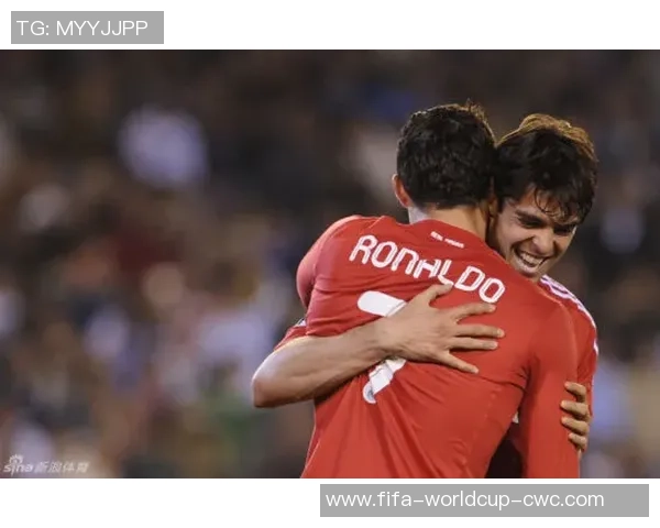 精选足球卡卡高清图片集锦展示精彩瞬间与经典动作 精选足球卡卡高清图片集锦展示精彩瞬间与经典动作